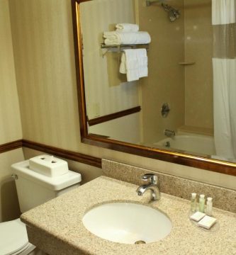 University Square Hotel 5
