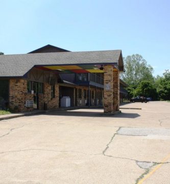 Lake Palestine Motor Inn