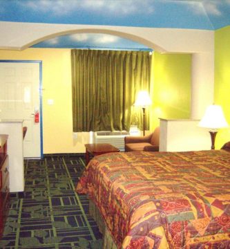 Regency Inn Porter 3